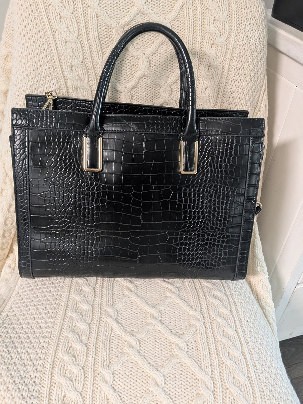Black Croc-Embossed Leather Tote Hangbang